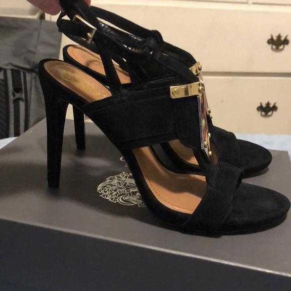 Heels - Picture 4 of 5